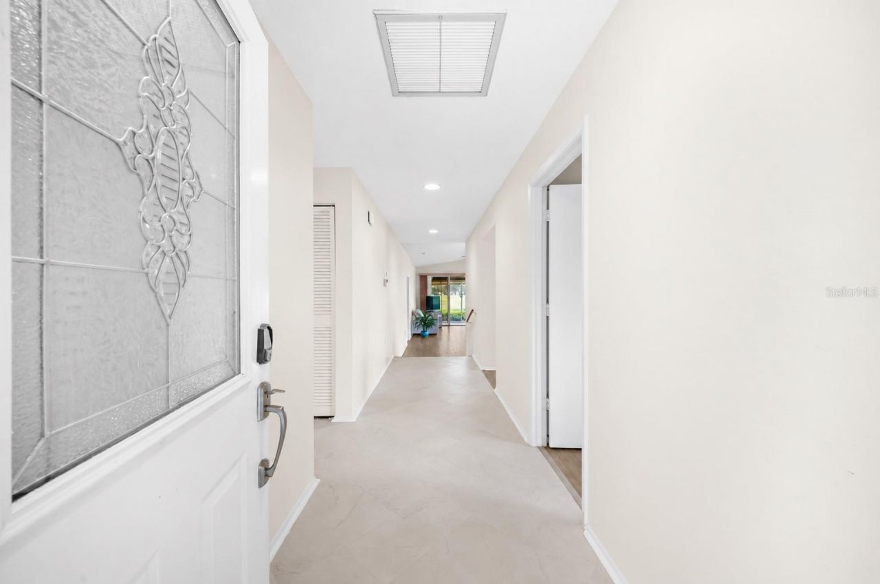 7306 Golf Pointe Circle, Sarasota, FL 34243 Photo