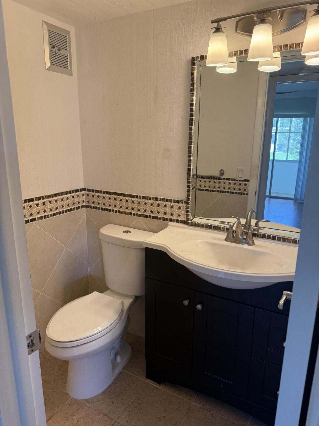 144 Windsor G, West Palm Beach, FL 33417 Photo