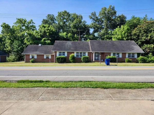 429 Spring St , Dover, TN 37058