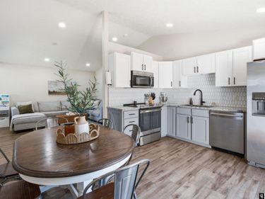 511 Mormon Trail, Lincoln, NE 68521