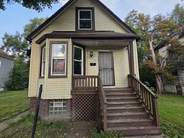 11936 S Prairie Avenue , Chicago, IL 60628