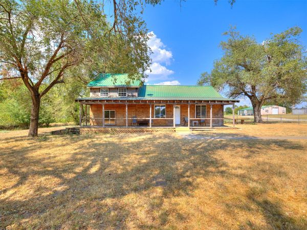 9711 US Highway 60 Road , Nowata, OK 74048