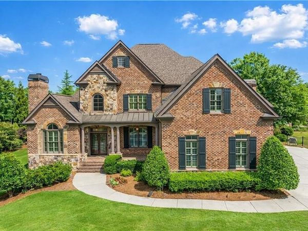 2792 Springbluff Lane , Buford, GA 30519