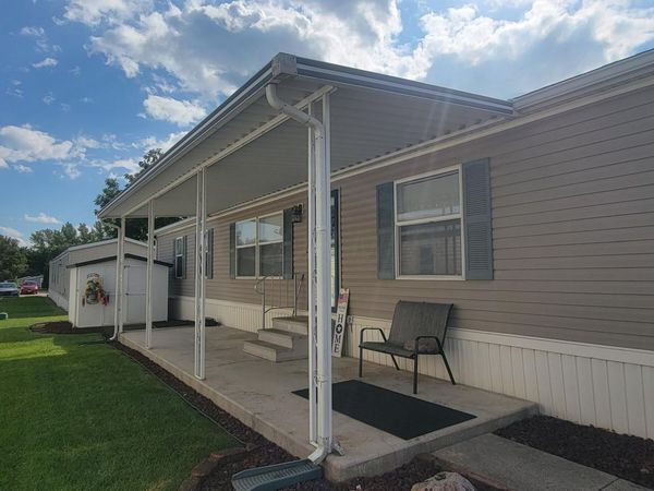 2445 Whispering Brook Lane , Grove City, OH 43123