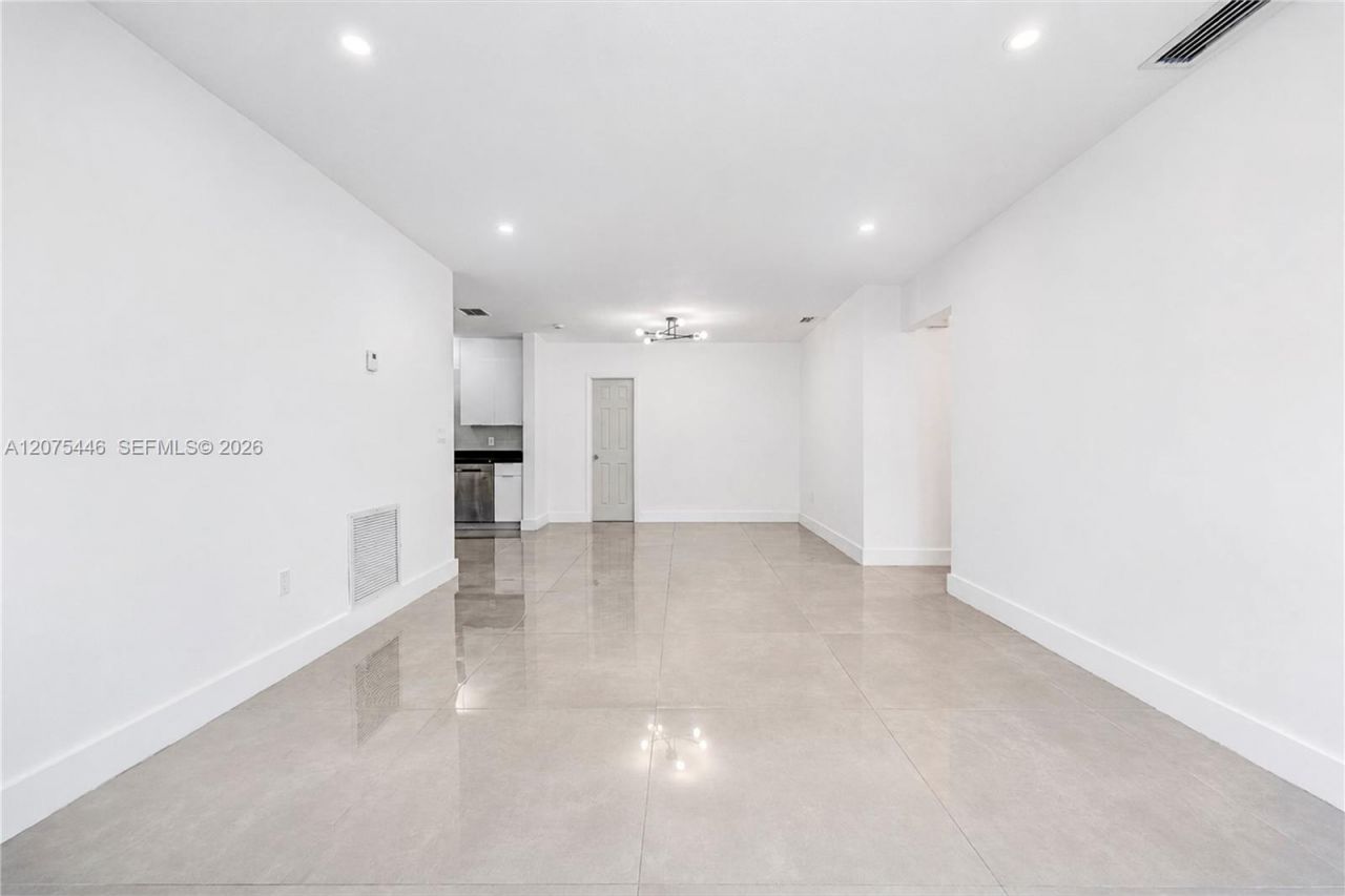 323 NW 56th Ave , Unit 1, Miami, FL 33126 Photo