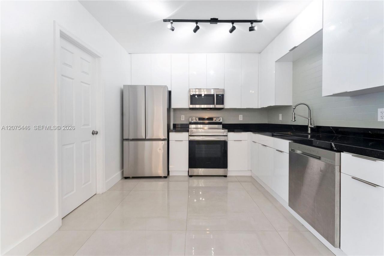 323 NW 56th Ave , Unit 1, Miami, FL 33126 Photo