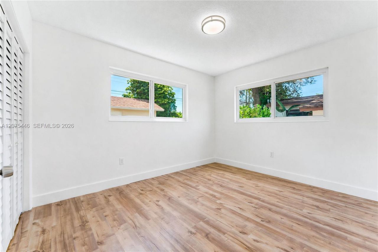 323 NW 56th Ave , Unit 1, Miami, FL 33126 Photo