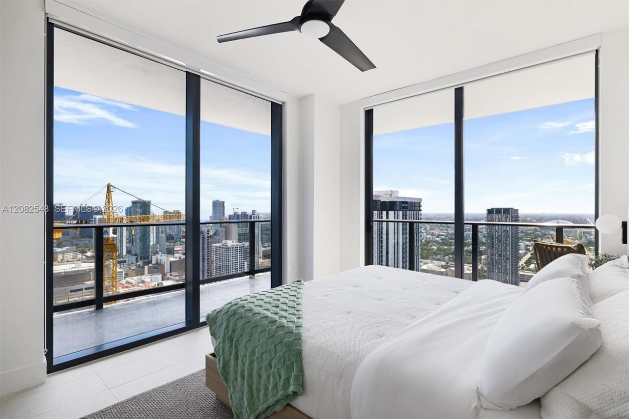 159 NE 6th St , Unit 4305, Miami, FL 33132 Photo