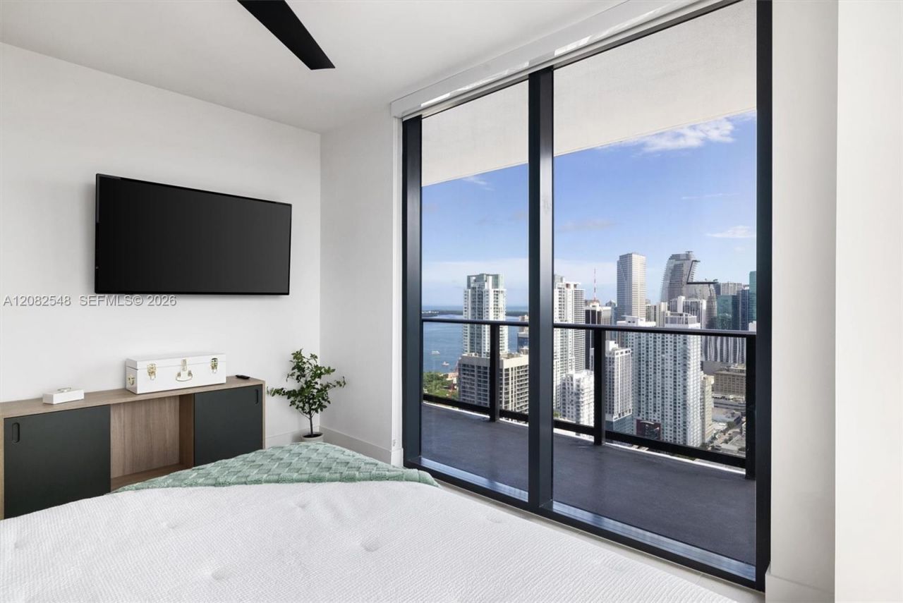 159 NE 6th St , Unit 4305, Miami, FL 33132 Photo