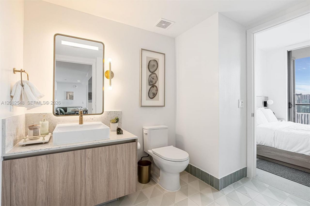 159 NE 6th St , Unit 4305, Miami, FL 33132 Photo