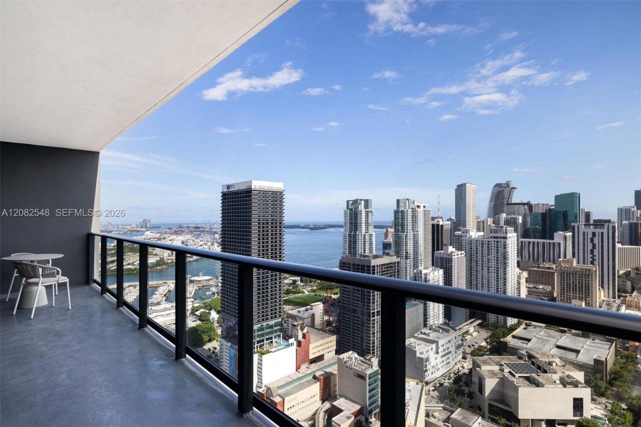 159 NE 6th St , Unit 4305, Miami, FL 33132 Photo