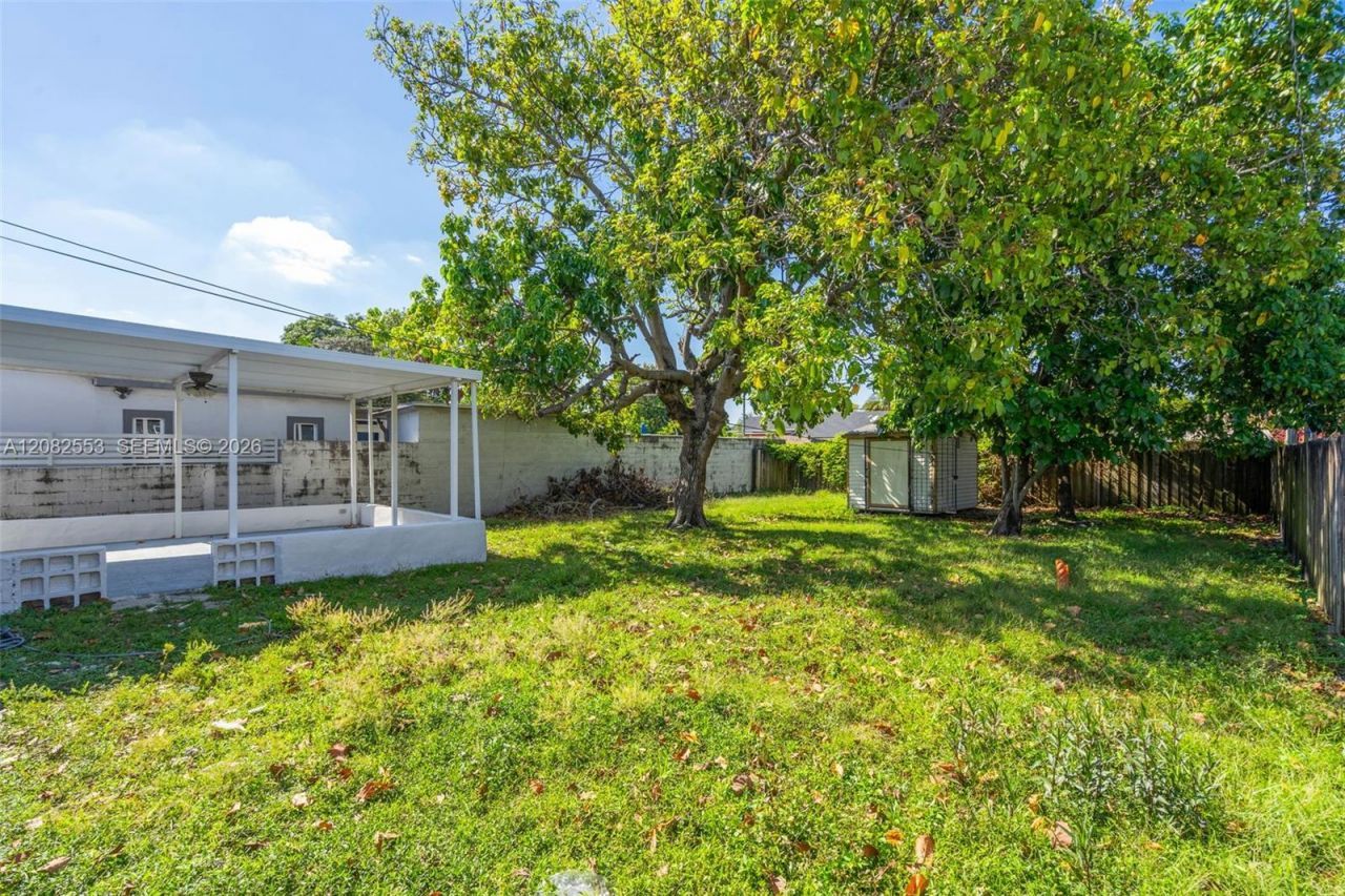 739 W 30th St , Hialeah, FL 33012 Photo