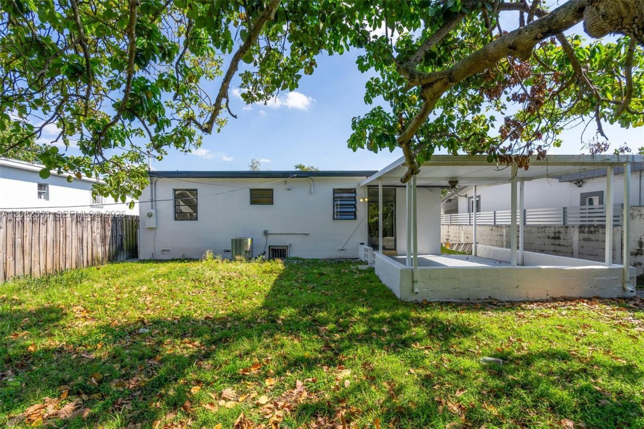 739 W 30th St , Hialeah, FL 33012 Photo