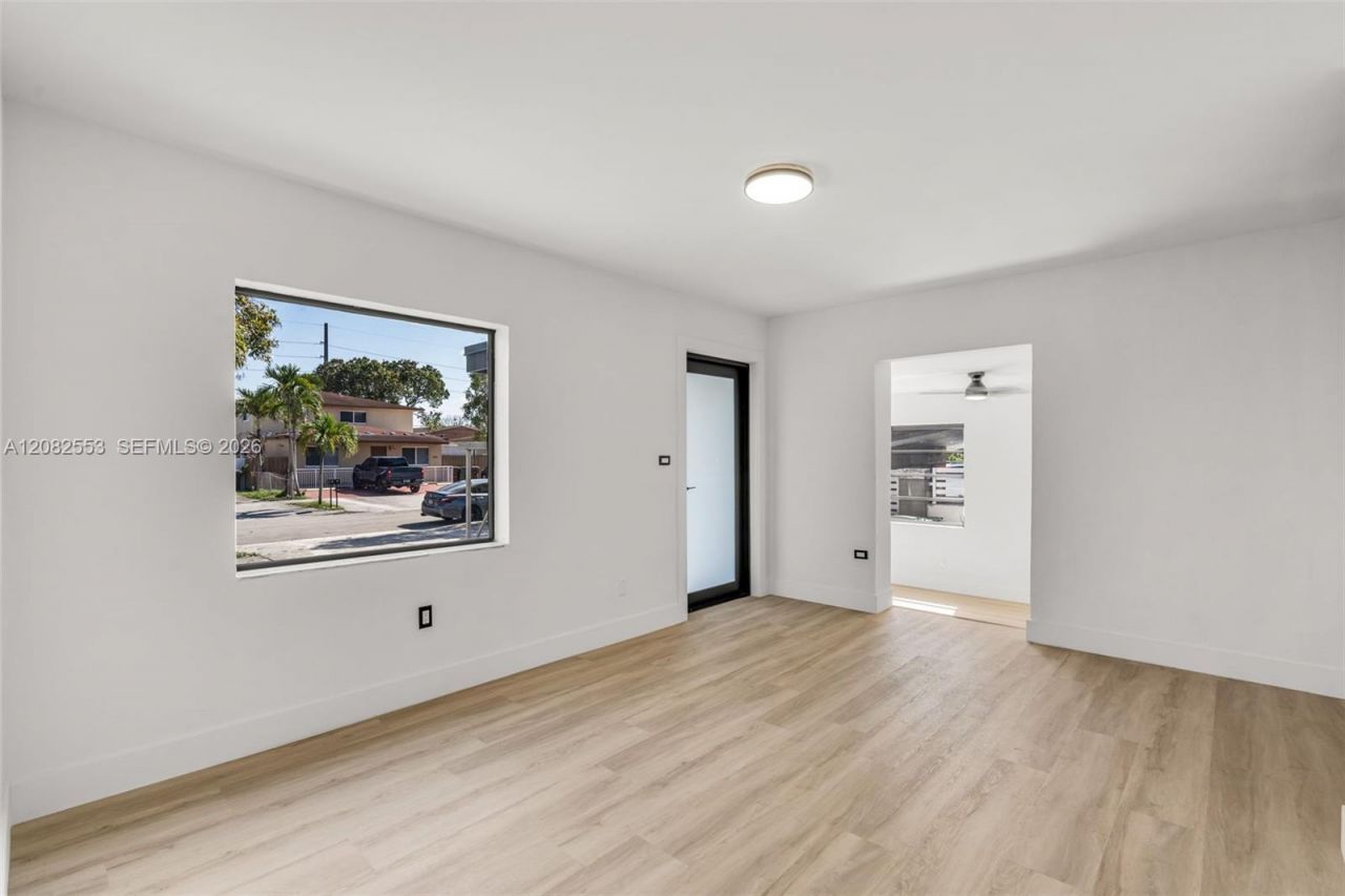 739 W 30th St , Hialeah, FL 33012 Photo