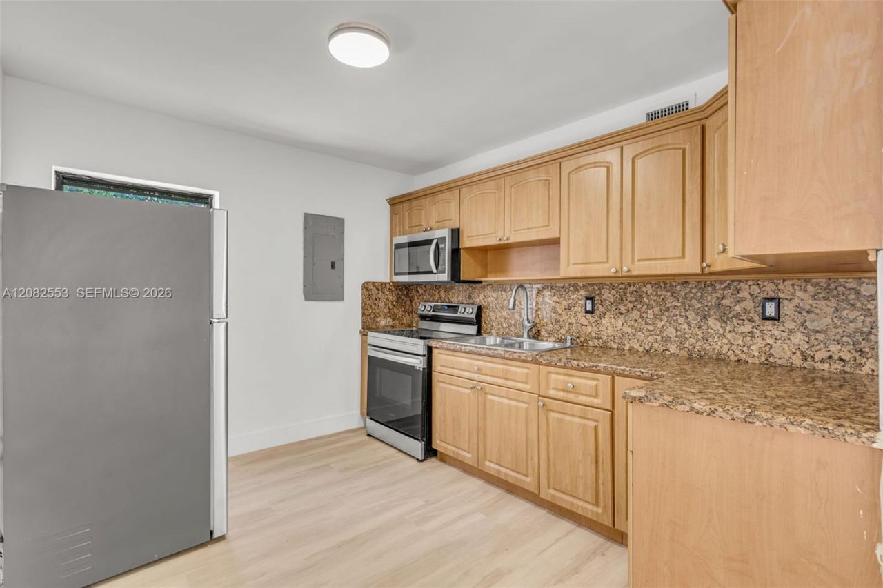 739 W 30th St , Hialeah, FL 33012 Photo