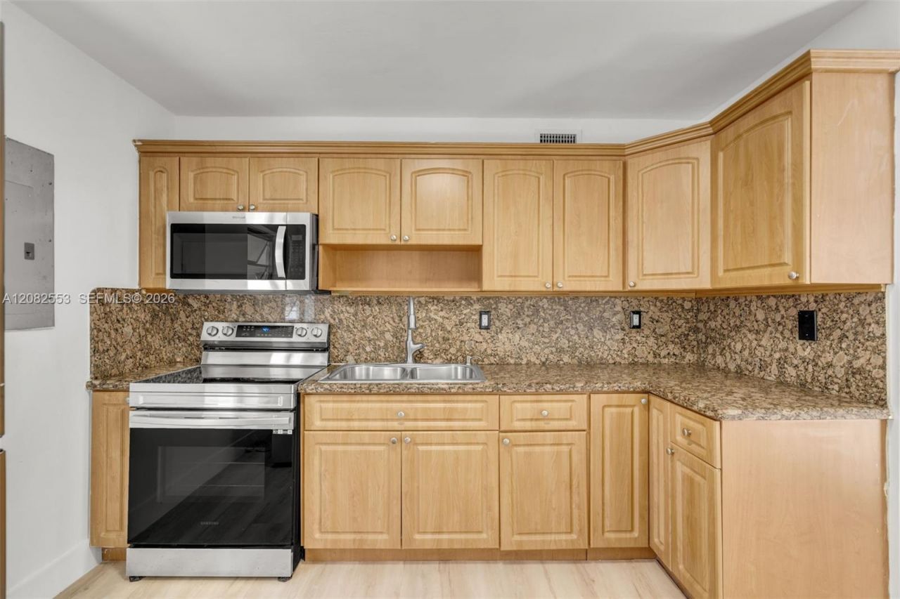 739 W 30th St , Hialeah, FL 33012 Photo