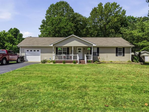 458 Halfway Halifax Road, Scottsville, KY 42164