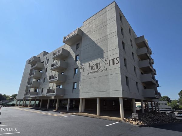 1585 Fort Henry Drive, Unit Apt 3f, Kingsport, TN 37664
