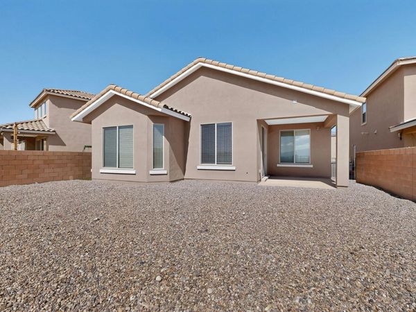 1136 N Vallecito Loop NW, Los Lunas, NM 87031
