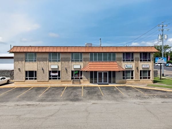 506 College St W, Fayetteville, TN 37334