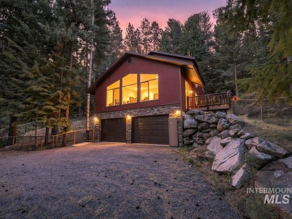 24 Landale Lane, Cascade, ID 83611