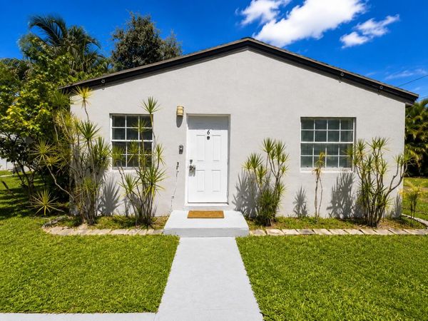 32 Lake Osborne Drive, Unit #6, Lake Worth Beach, FL 33461