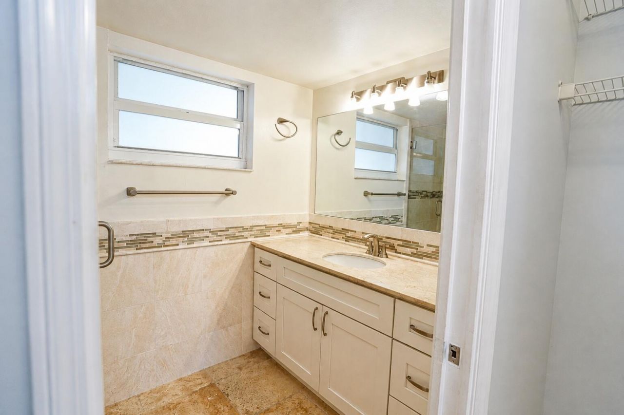 201 N Ocean Boulevard, Unit 608, Pompano Beach, FL 33062 Photo
