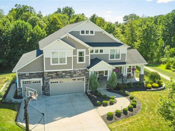 210 Harvester Drive, Copley, OH 44321