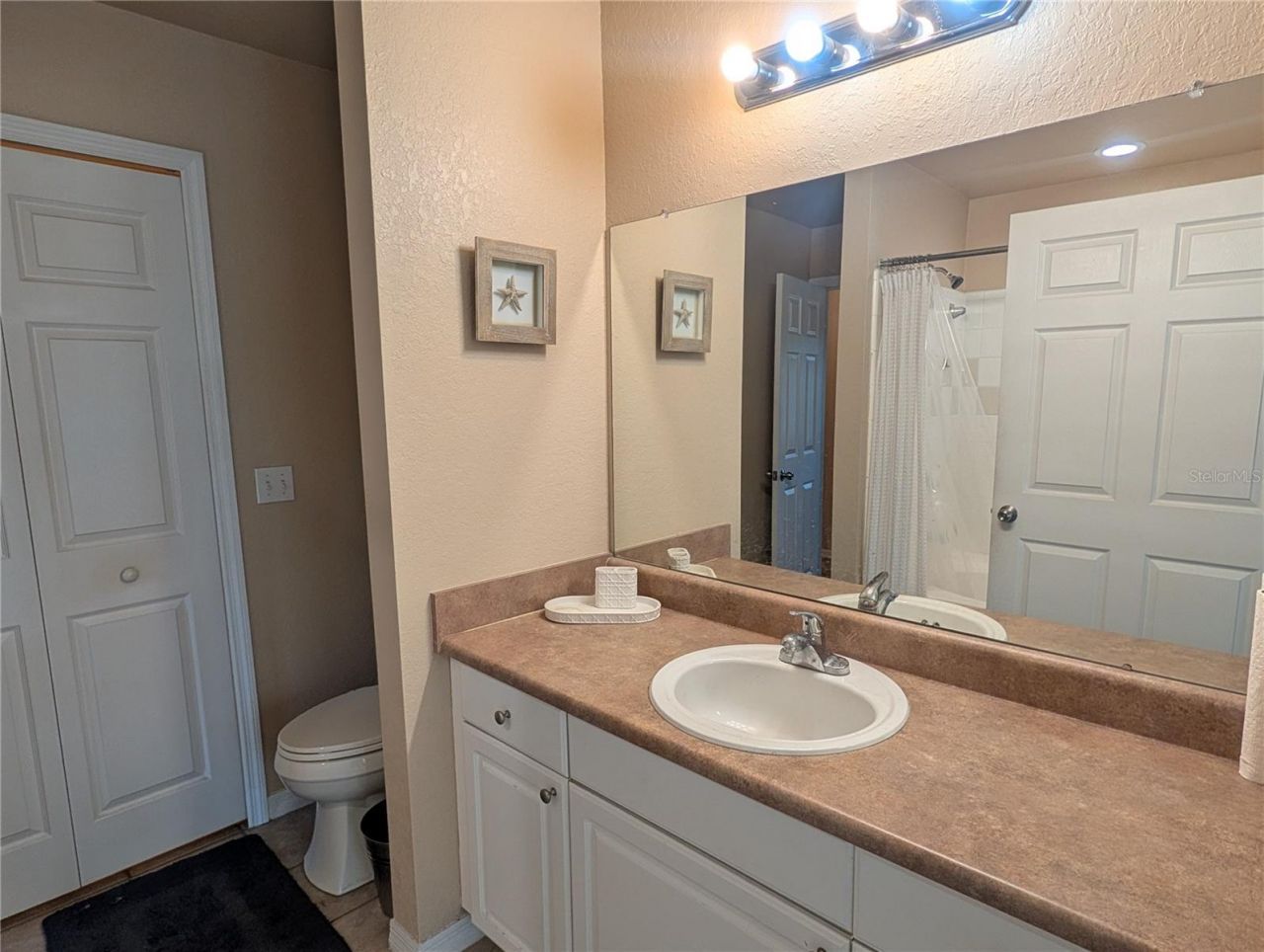 5641 Bidwell Parkway, Unit 202, Sarasota, FL 34233 Photo