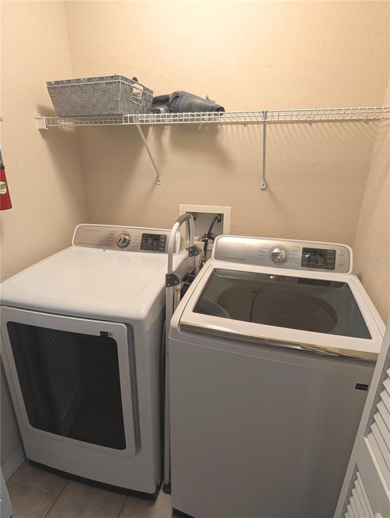 5641 Bidwell Parkway, Unit 202, Sarasota, FL 34233 Photo