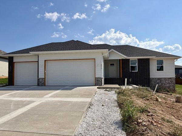 2612 W Pigeon Drive , Ozark, MO 65721