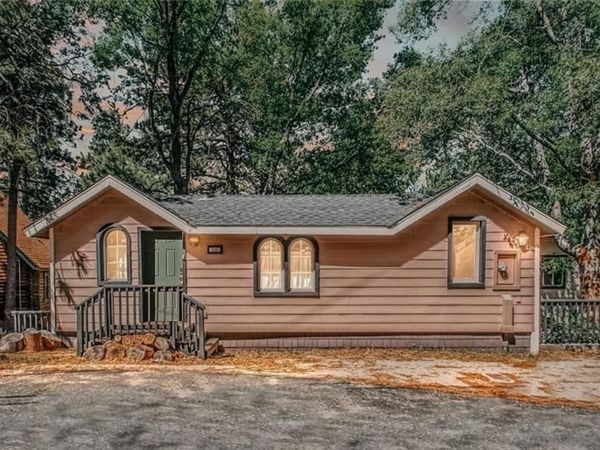 590 Oak Knoll Circle, Green Valley Lake, CA 92341