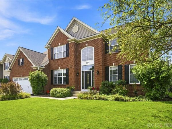 380 Thornwood Way , South Elgin, IL 60177
