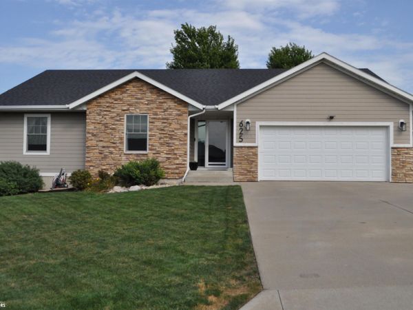 625 Field Crest Drive, Carroll, IA 51401