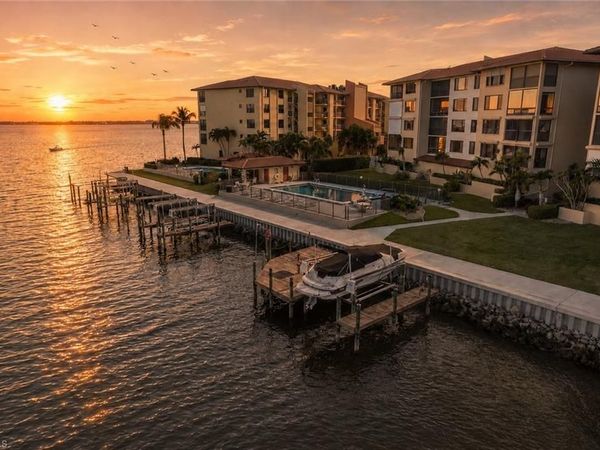 4013 SE 20th PL , Unit 401, CAPE CORAL, FL 33904
