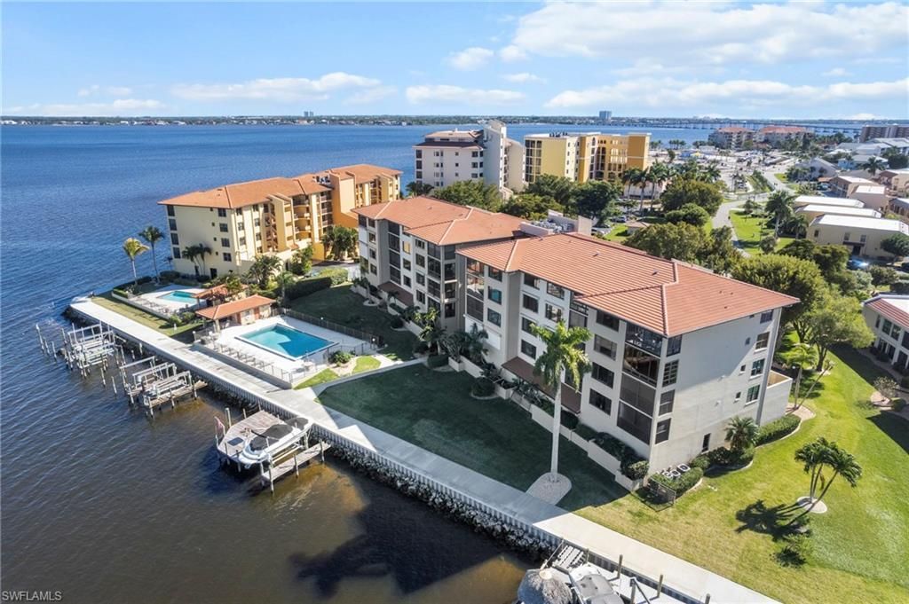 4013 SE 20th Pl , Unit 401, Cape Coral, FL 33904 Photo