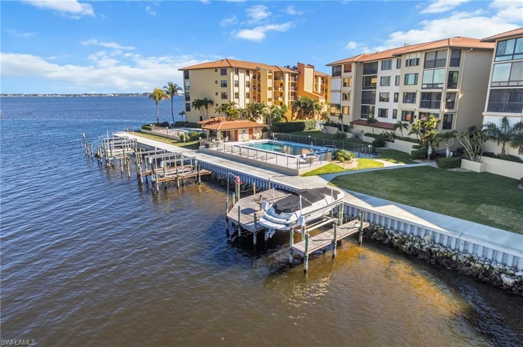 4013 SE 20th Pl , Unit 401, Cape Coral, FL 33904 Photo
