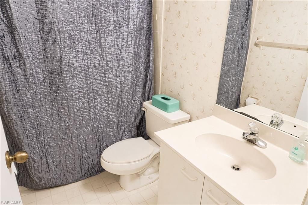 4510 Chantelle Dr , Unit J204, Naples, FL 34112 Photo