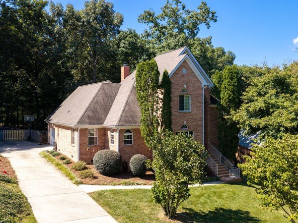 1057 Harbor Crest Drive, Soddy Daisy, TN 37379