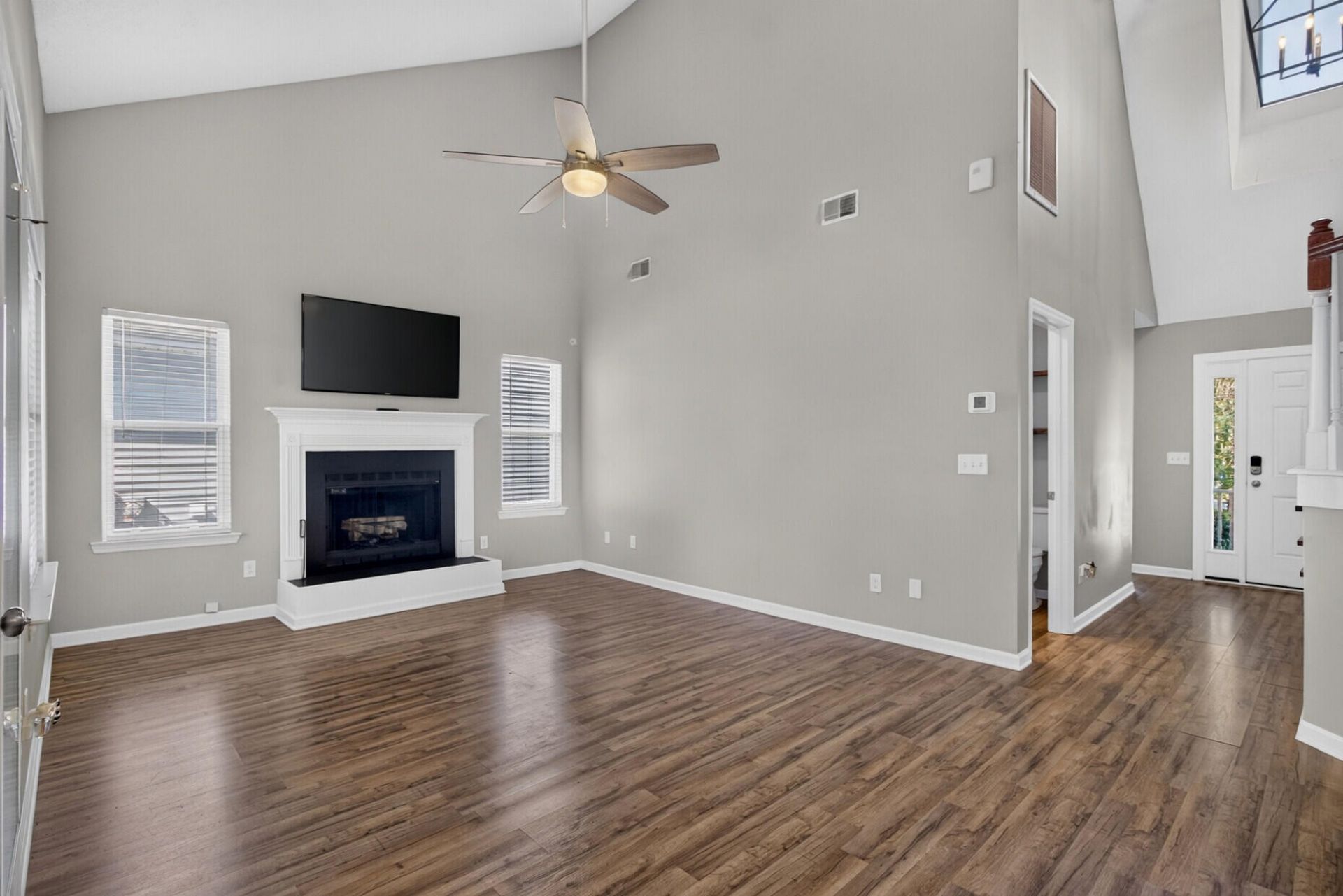 2111 Razorback Lane Photo 10