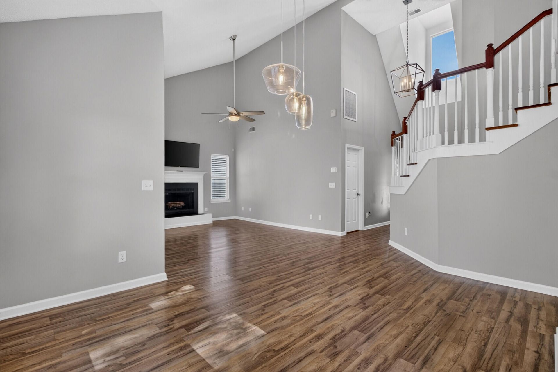 2111 Razorback Lane Photo 12