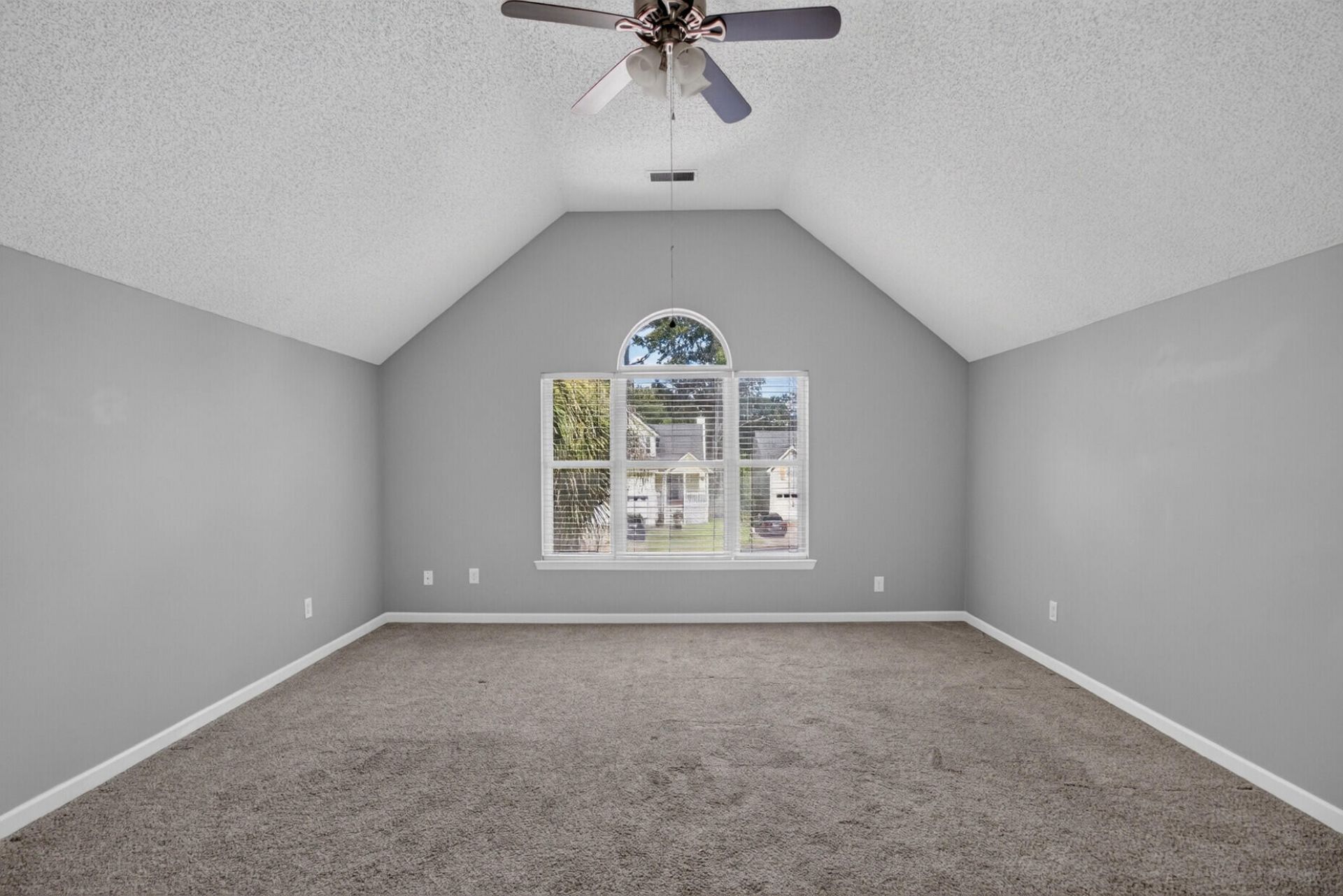 2111 Razorback Lane Photo 28