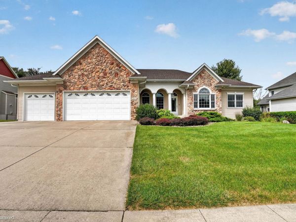 1216 Lake Ridge Drive, Cedar Falls, IA 50613