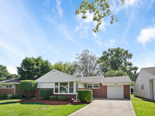 1419 W Saint James Place , Arlington Heights, IL 60005