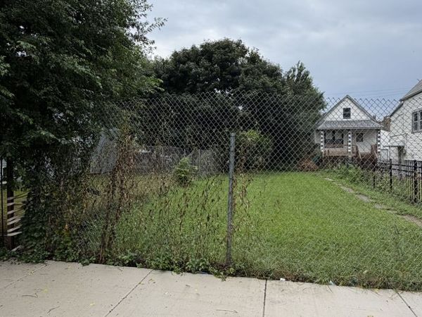 7608 S Langley Avenue , Chicago, IL 60619