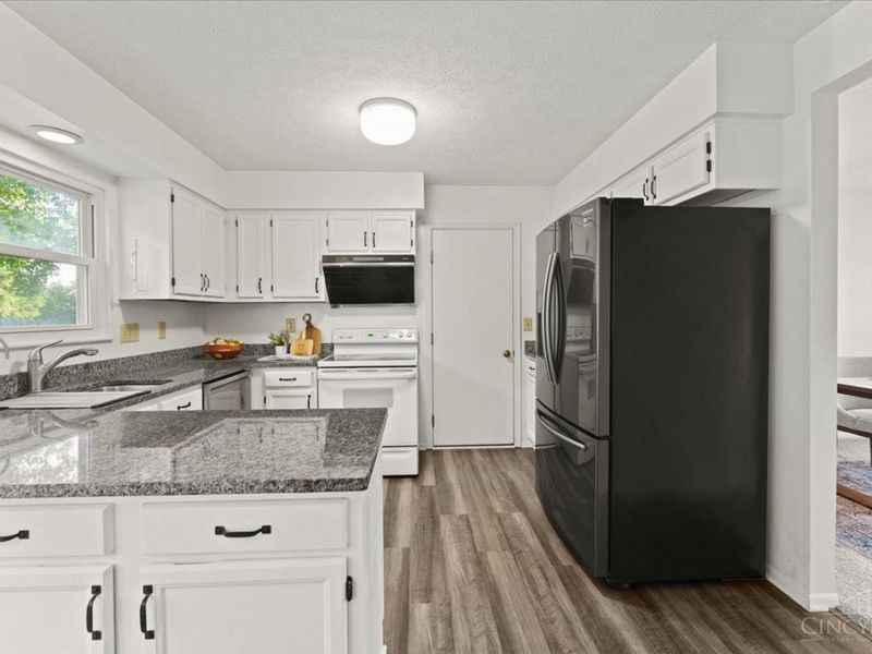 7972 Timberbreak Drive, Sycamore Township, OH 45249 Photo 8