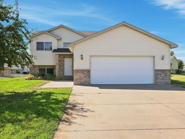 605 7th Avenue SW, Rice, MN 56367