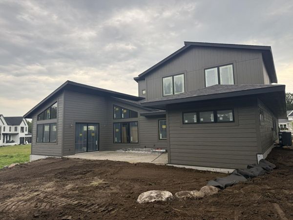 719 Ensconced Way , Chaska, MN 55318