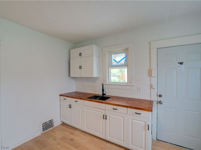 3241 E 116th Street, Cleveland, OH 44120 Photo 10
