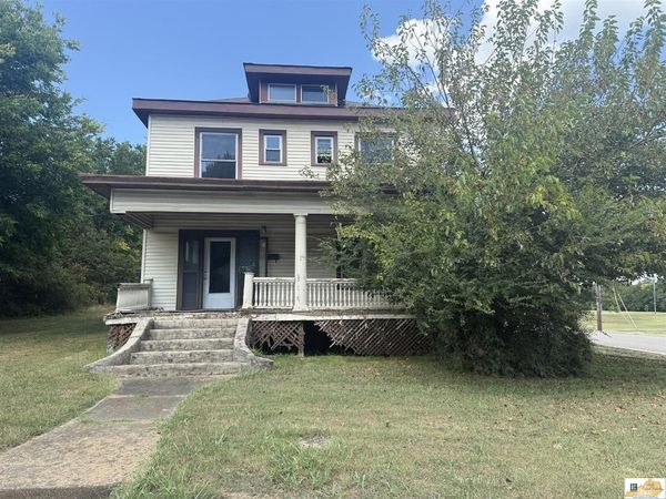 106 W Main Street, Horse Cave, KY 42749